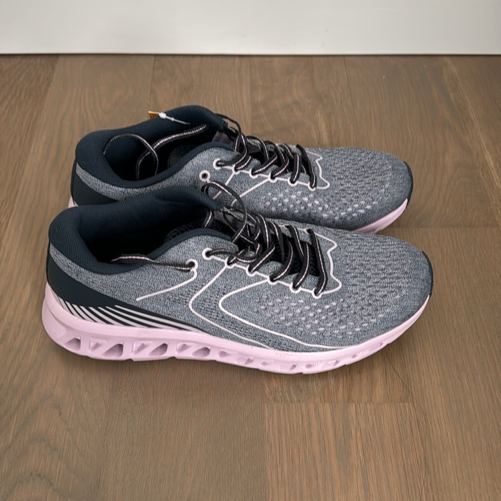 Women’s Sneakers